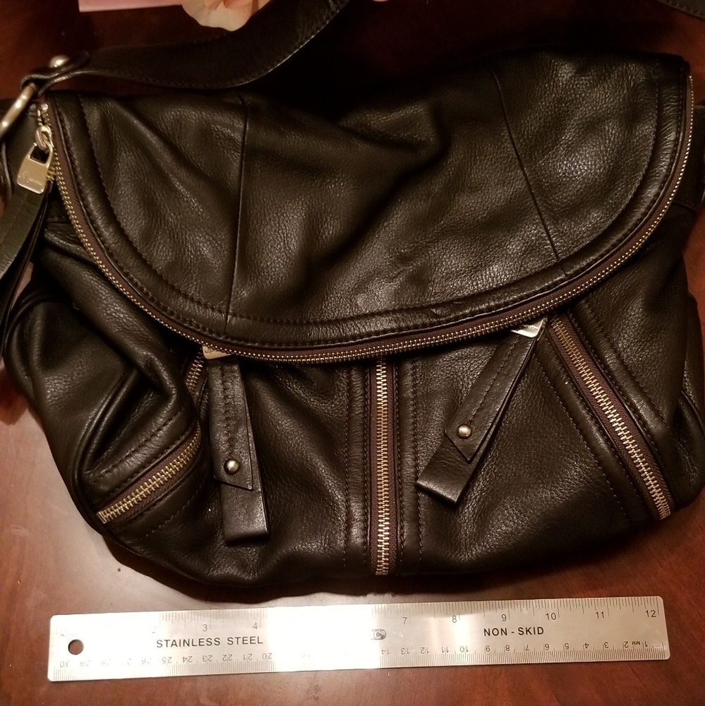 B. Makowsky black shoulder bag